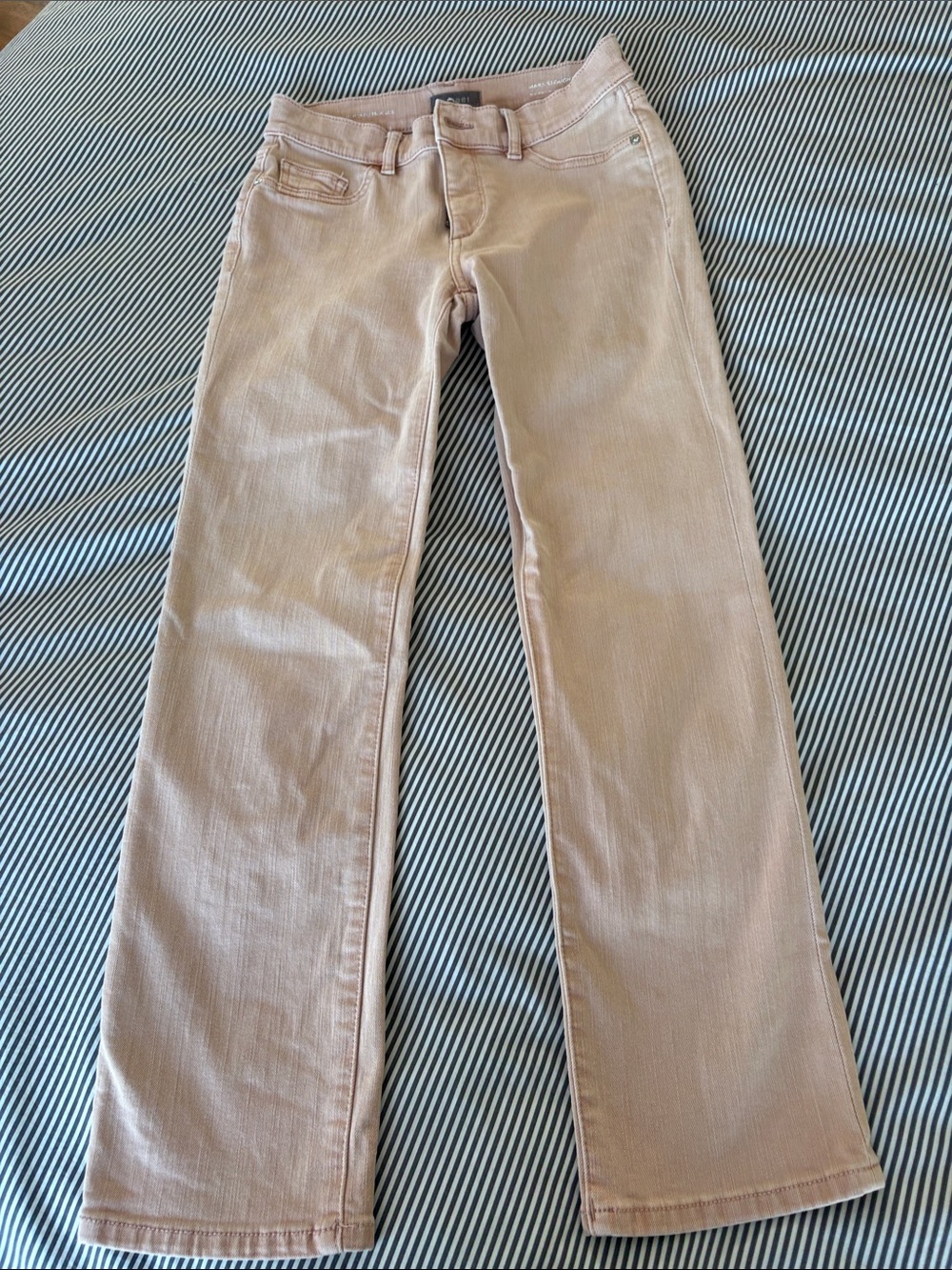 DL1961 Straight-Leg Jeans in Light Peachy Pink